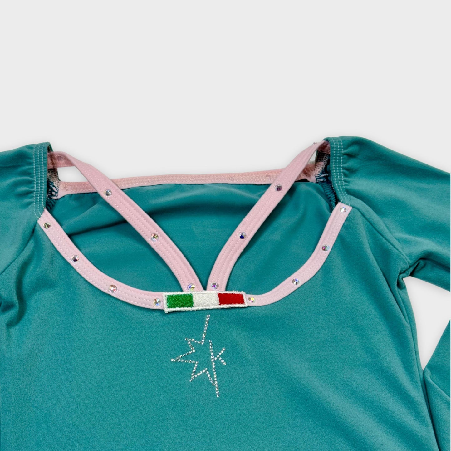 Titta Shirt with Contrasting Trim and Straps Long Sleeves